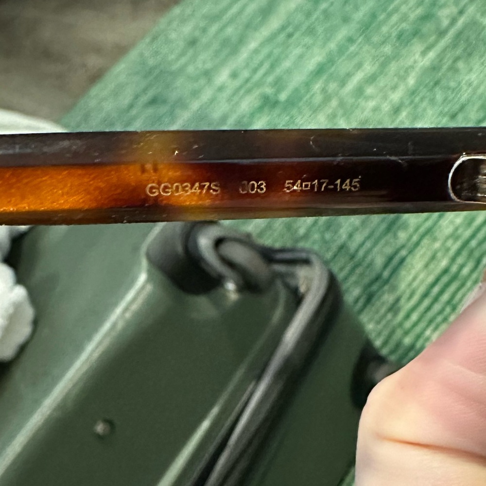 Gucci Square Tortoise Shell Sunglasses - image 6